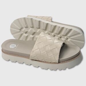 Yellow Box Kaibee Slide Sandals - NWT Womens Size 9.5 Ivory - #48753-FLR